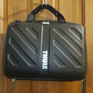 Thule laptop case